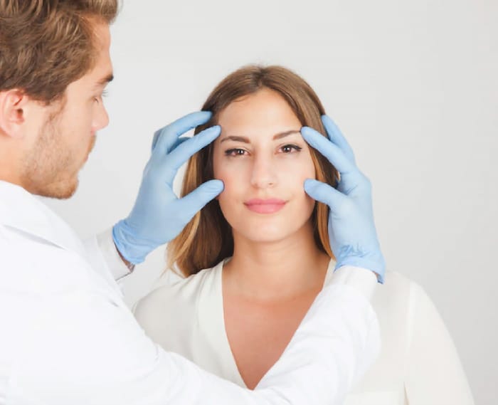 Top cele mai populare proceduri estetice la care apelează oamenii 1 Top cele mai populare proceduri estetice la care apelează oamenii