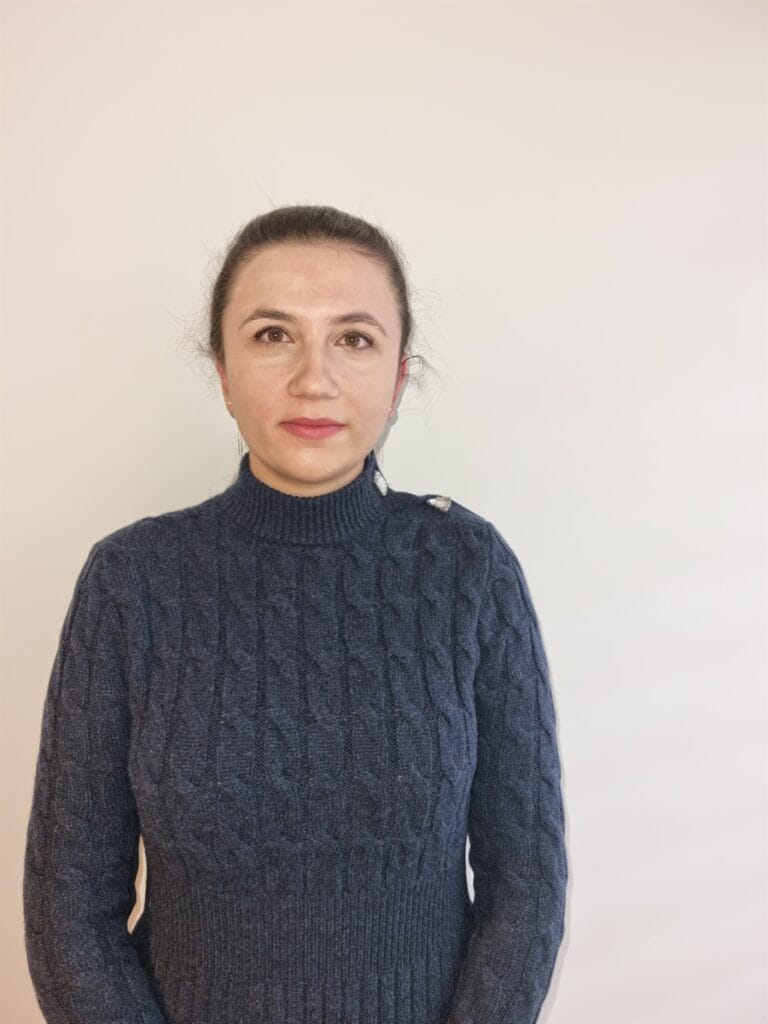 Gallery 563 Cazul nr. 5 - Otoplastie - Oh