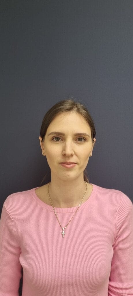 Gallery 575 Cazul nr. 7 - Otoplastie - Oh